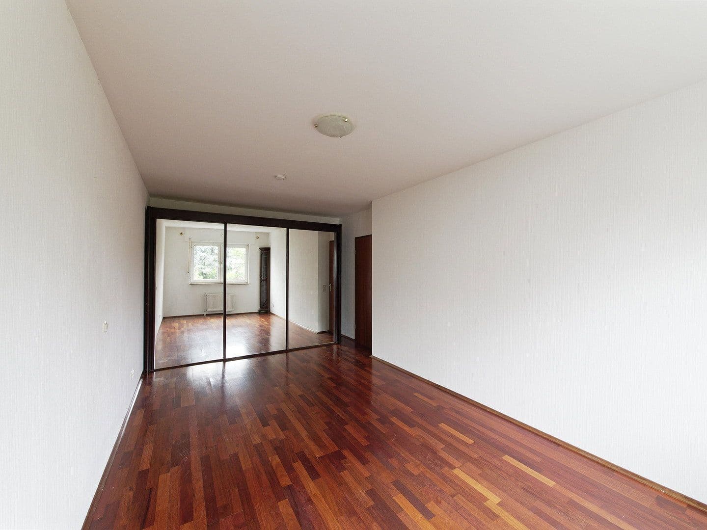 Pronájem bytu 3+1 87 m², Köln, Severní Porýní-Vestfálsko Pronájem bytu 3+1 87 m², Köln, Severní Porýní-Vestfálsko