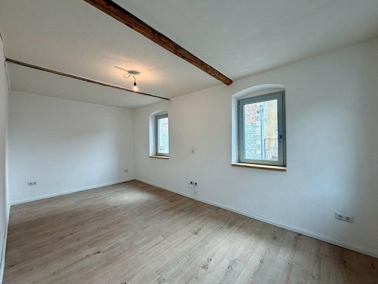 Prodej domu 208 m², pozemek 474 m², Albertshofen, Bavorsko Prodej domu 208 m², pozemek 474 m², Albertshofen, Bavorsko