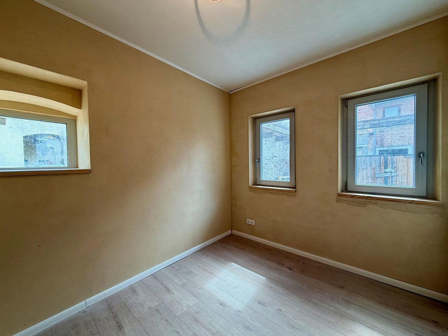 Prodej domu 208 m², pozemek 474 m², Albertshofen, Bavorsko Prodej domu 208 m², pozemek 474 m², Albertshofen, Bavorsko