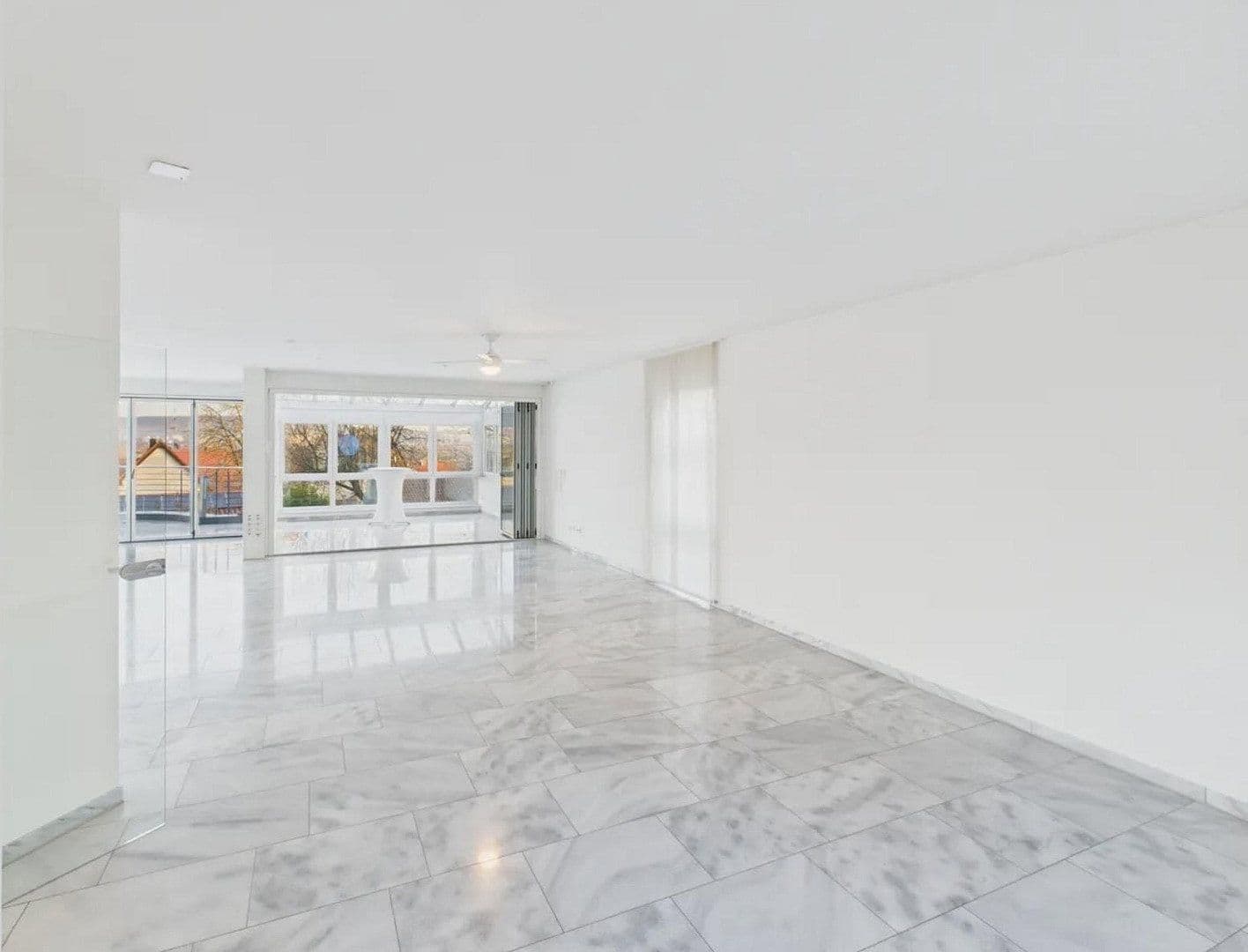Prodej domu 520 m², pozemek 697 m², Fritz-Ulrich-Str. 105, Heilbronn, Bádensko-Württembersko Prodej domu 520 m², pozemek 697 m², Fritz-Ulrich-Str. 105, Heilbronn, Bádensko-Württembersko
