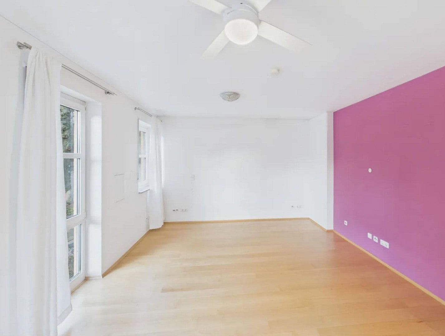 Prodej domu 520 m², pozemek 697 m², Fritz-Ulrich-Str. 105, Heilbronn, Bádensko-Württembersko Prodej domu 520 m², pozemek 697 m², Fritz-Ulrich-Str. 105, Heilbronn, Bádensko-Württembersko