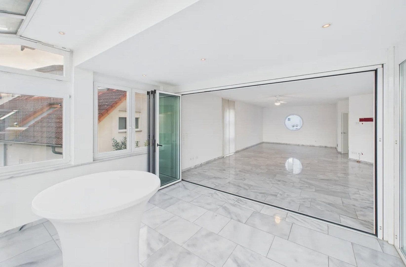 Prodej domu 520 m², pozemek 697 m², Fritz-Ulrich-Str. 105, Heilbronn, Bádensko-Württembersko Prodej domu 520 m², pozemek 697 m², Fritz-Ulrich-Str. 105, Heilbronn, Bádensko-Württembersko