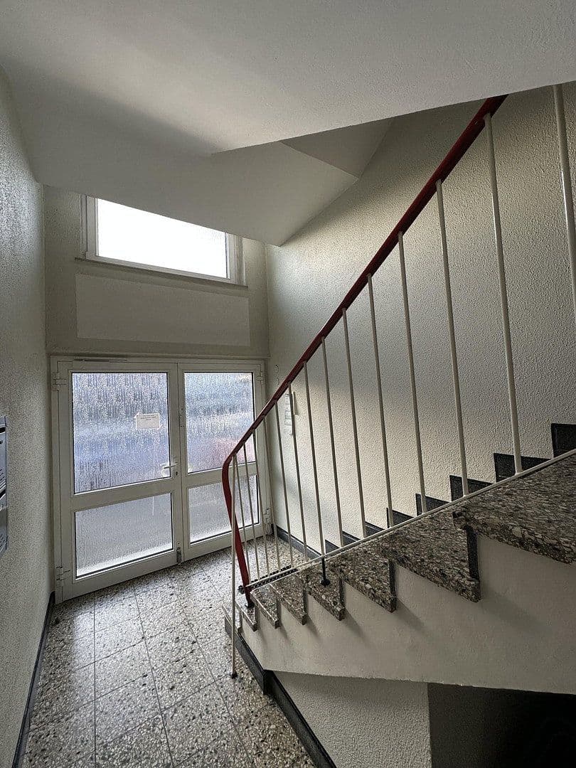 Pronájem bytu 3+1 74 m², Erbschlöer Straße, Wuppertal - Ronsdorf, Severní Porýní-Vestfálsko Pronájem bytu 3+1 74 m², Erbschlöer Straße, Wuppertal - Ronsdorf, Severní Porýní-Vestfálsko