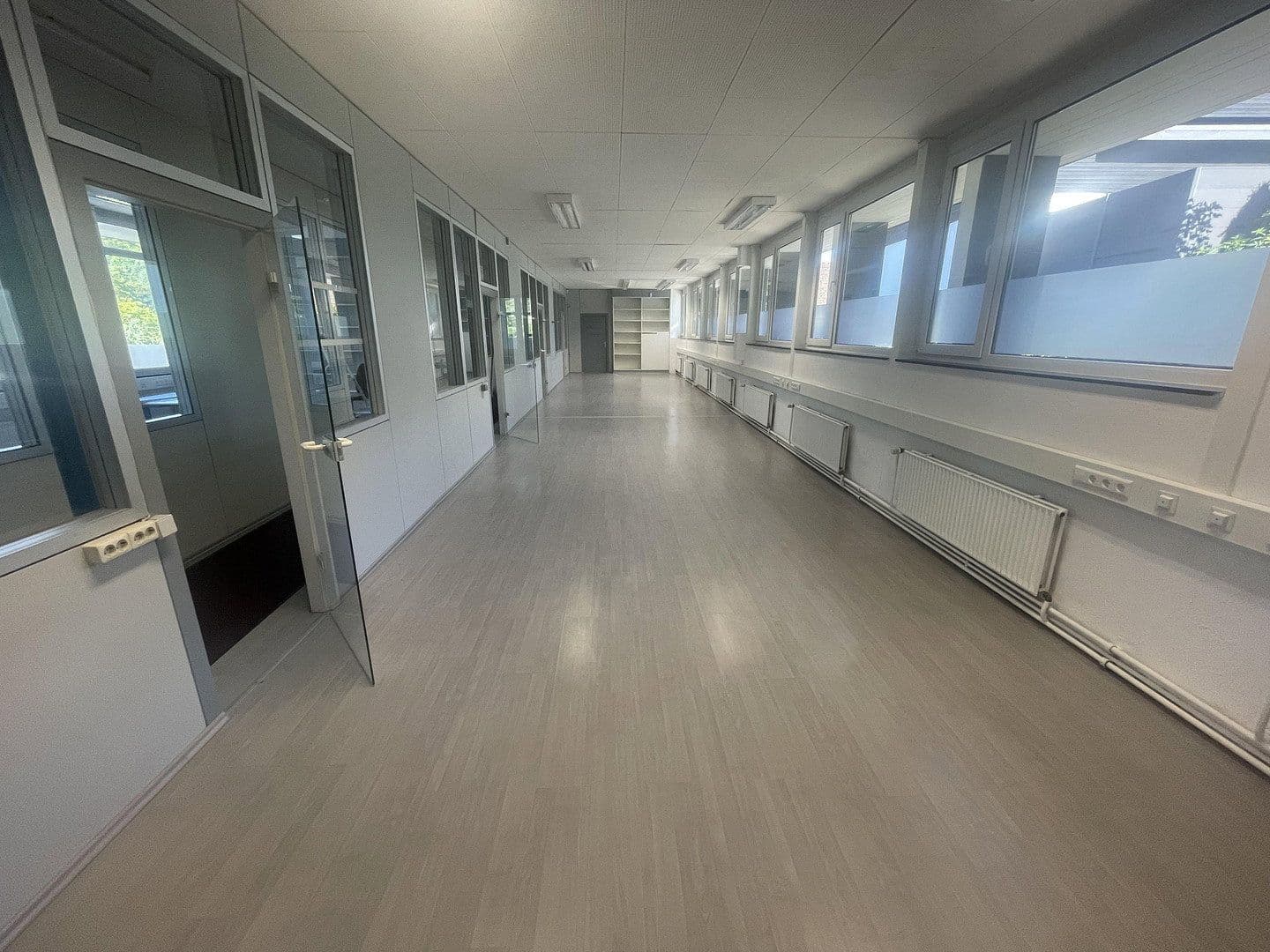 Pronájem kanceláře 222 m², Weil der Stadt, Bádensko-Württembersko Pronájem kanceláře 222 m², Weil der Stadt, Bádensko-Württembersko