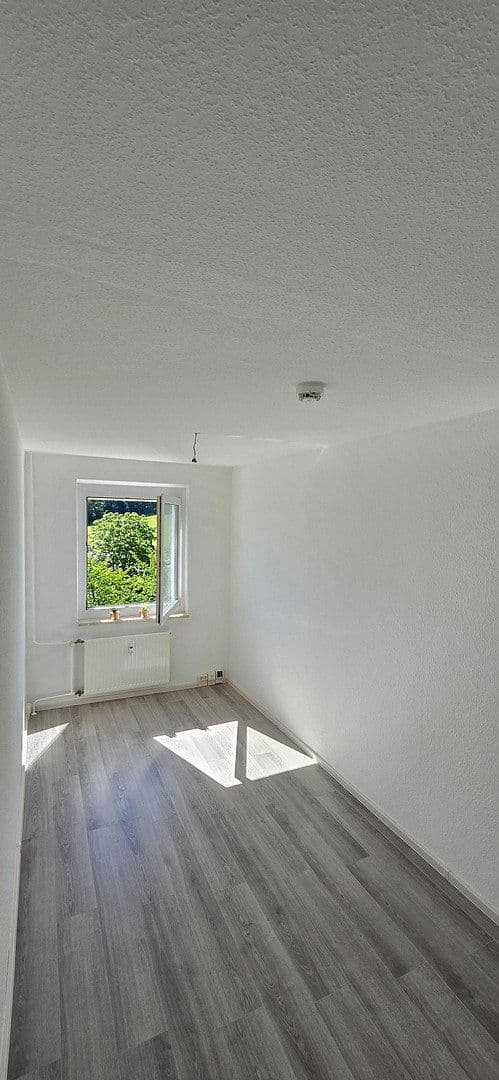 Pronájem bytu 3+1 63 m², Auerbachstr. 38, Gera, Durynsko Pronájem bytu 3+1 63 m², Auerbachstr. 38, Gera, Durynsko