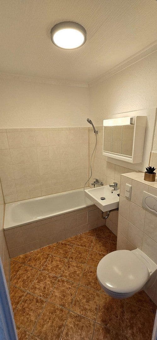 Pronájem bytu 3+1 63 m², Auerbachstr. 38, Gera, Durynsko Pronájem bytu 3+1 63 m², Auerbachstr. 38, Gera, Durynsko