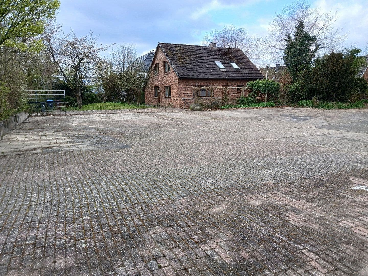 Prodej domu 140 m², pozemek 2.001 m², Büdelsdorf, Šlesvicko-Holštýnsko Prodej domu 140 m², pozemek 2.001 m², Büdelsdorf, Šlesvicko-Holštýnsko