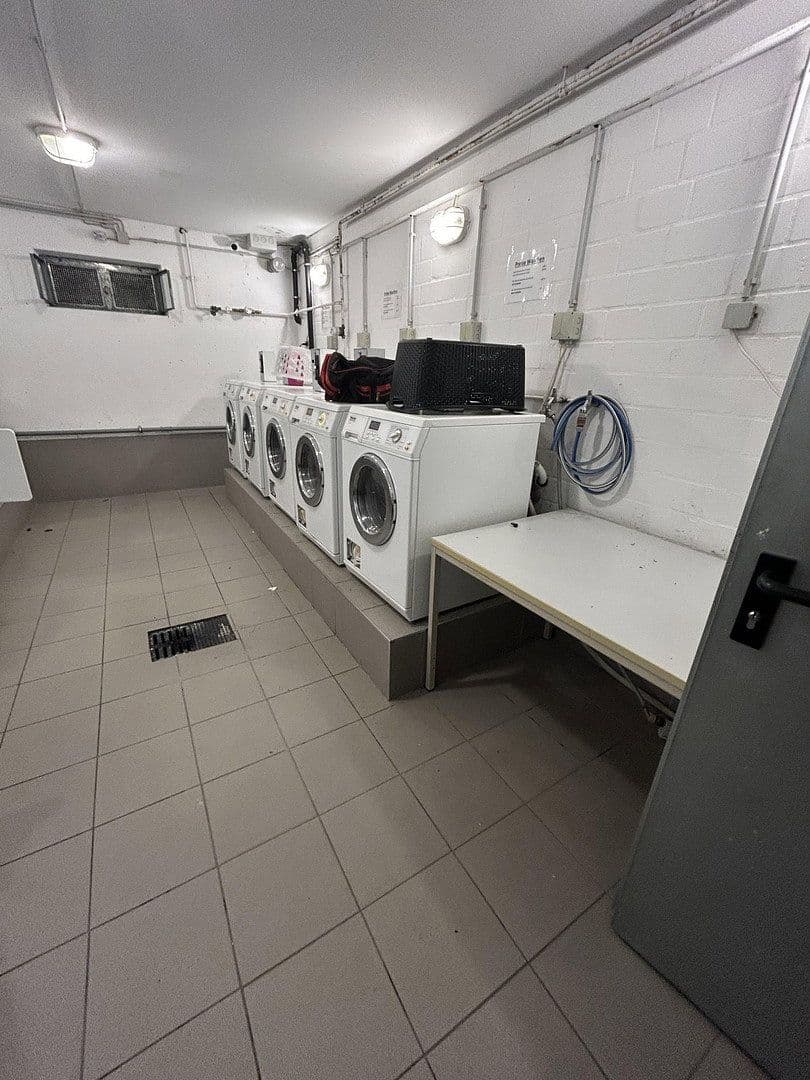 Pronájem bytu 1+1 21 m², Salzufler Str. 72, Bielefeld, Severní Porýní-Vestfálsko Pronájem bytu 1+1 21 m², Salzufler Str. 72, Bielefeld, Severní Porýní-Vestfálsko