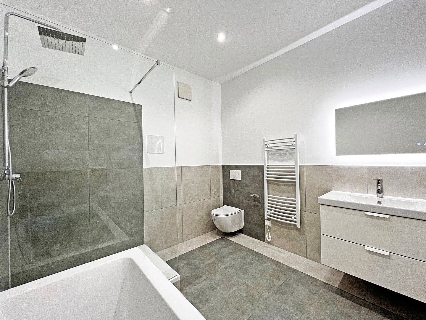 Pronájem bytu 4+kk 97 m², Ilsfeld, Bádensko-Württembersko Pronájem bytu 4+kk 97 m², Ilsfeld, Bádensko-Württembersko