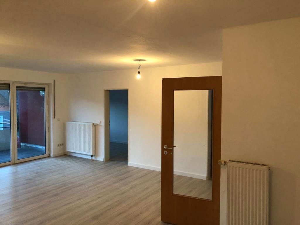 Pronájem bytu 4+1 97 m², Eidinghausener Str. 25, Bad Oeynhausen, Severní Porýní-Vestfálsko Pronájem bytu 4+1 97 m², Eidinghausener Str. 25, Bad Oeynhausen, Severní Porýní-Vestfálsko