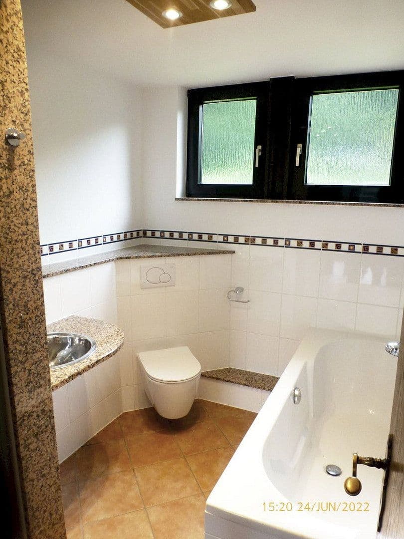 Pronájem bytu 3+1 90 m², Niedernhausen, Hessen Pronájem bytu 3+1 90 m², Niedernhausen, Hessen