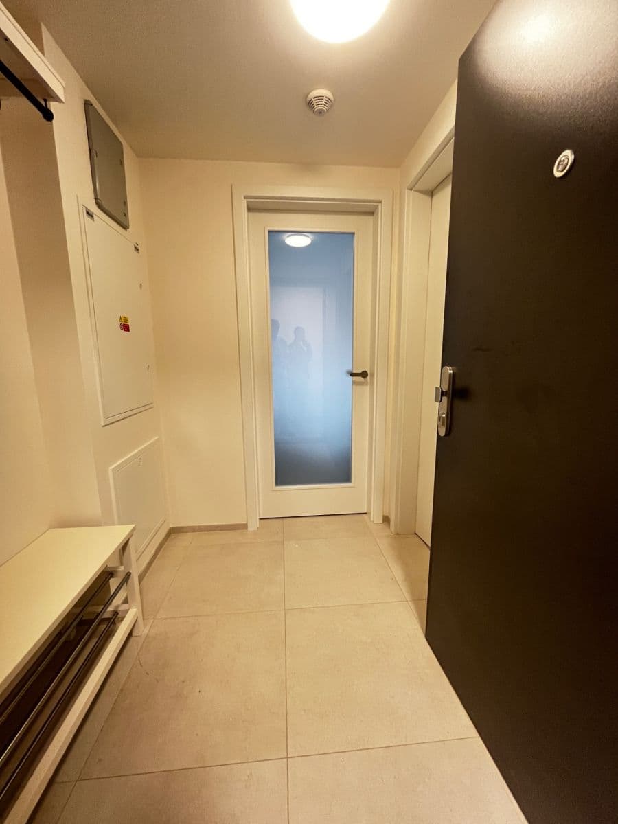 Pronájem bytu 2+kk 52 m², U Lihovaru, Praha, Praha Pronájem bytu 2+kk 52 m², U Lihovaru, Praha, Praha