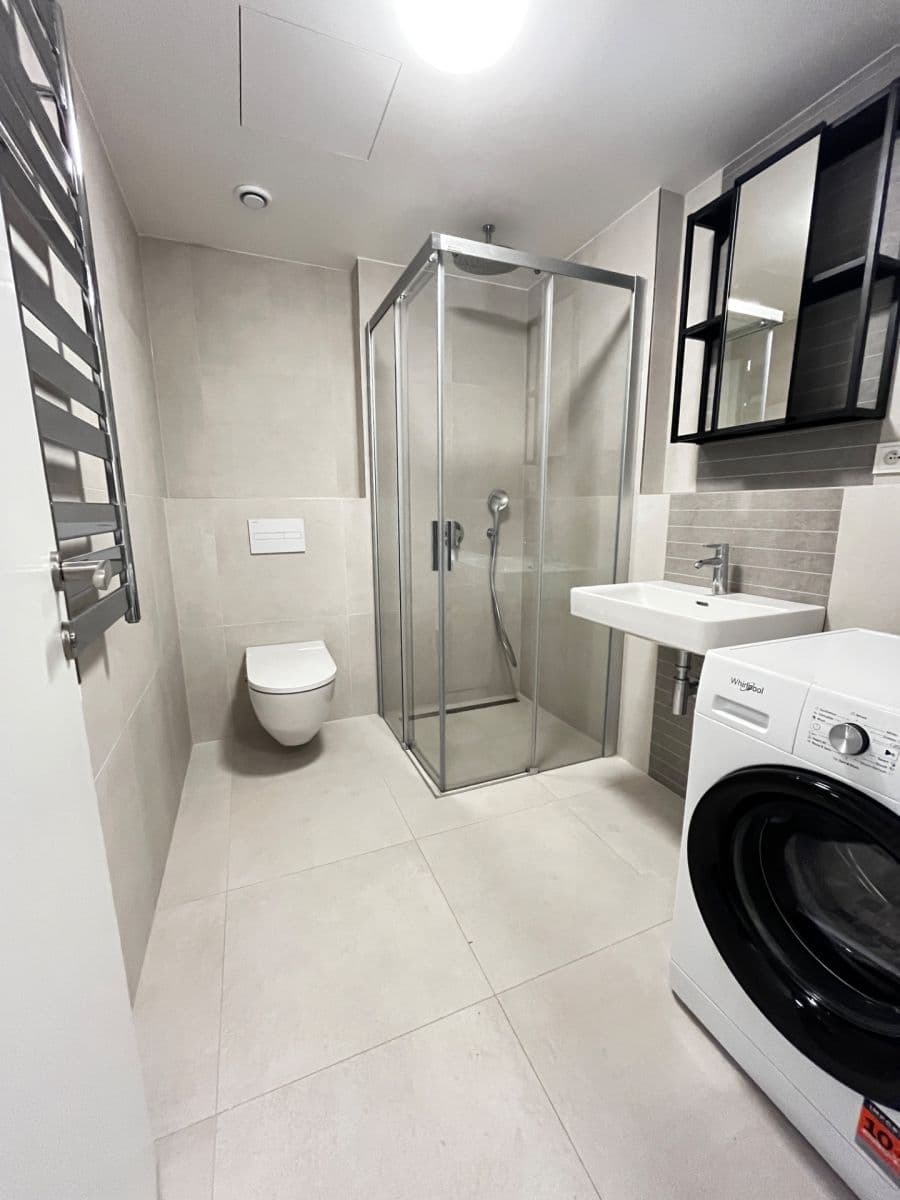 Pronájem bytu 2+kk 52 m², U Lihovaru, Praha, Praha Pronájem bytu 2+kk 52 m², U Lihovaru, Praha, Praha