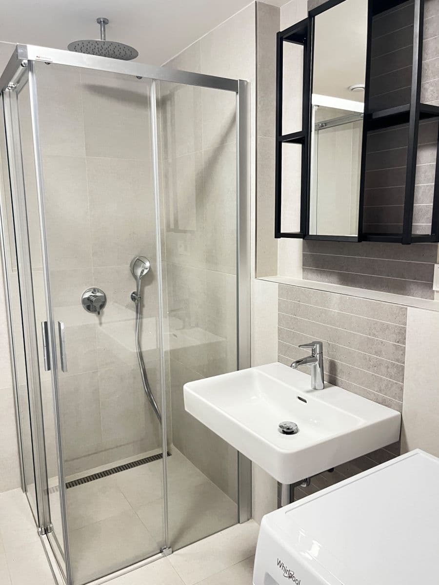 Pronájem bytu 2+kk 52 m², U Lihovaru, Praha, Praha Pronájem bytu 2+kk 52 m², U Lihovaru, Praha, Praha