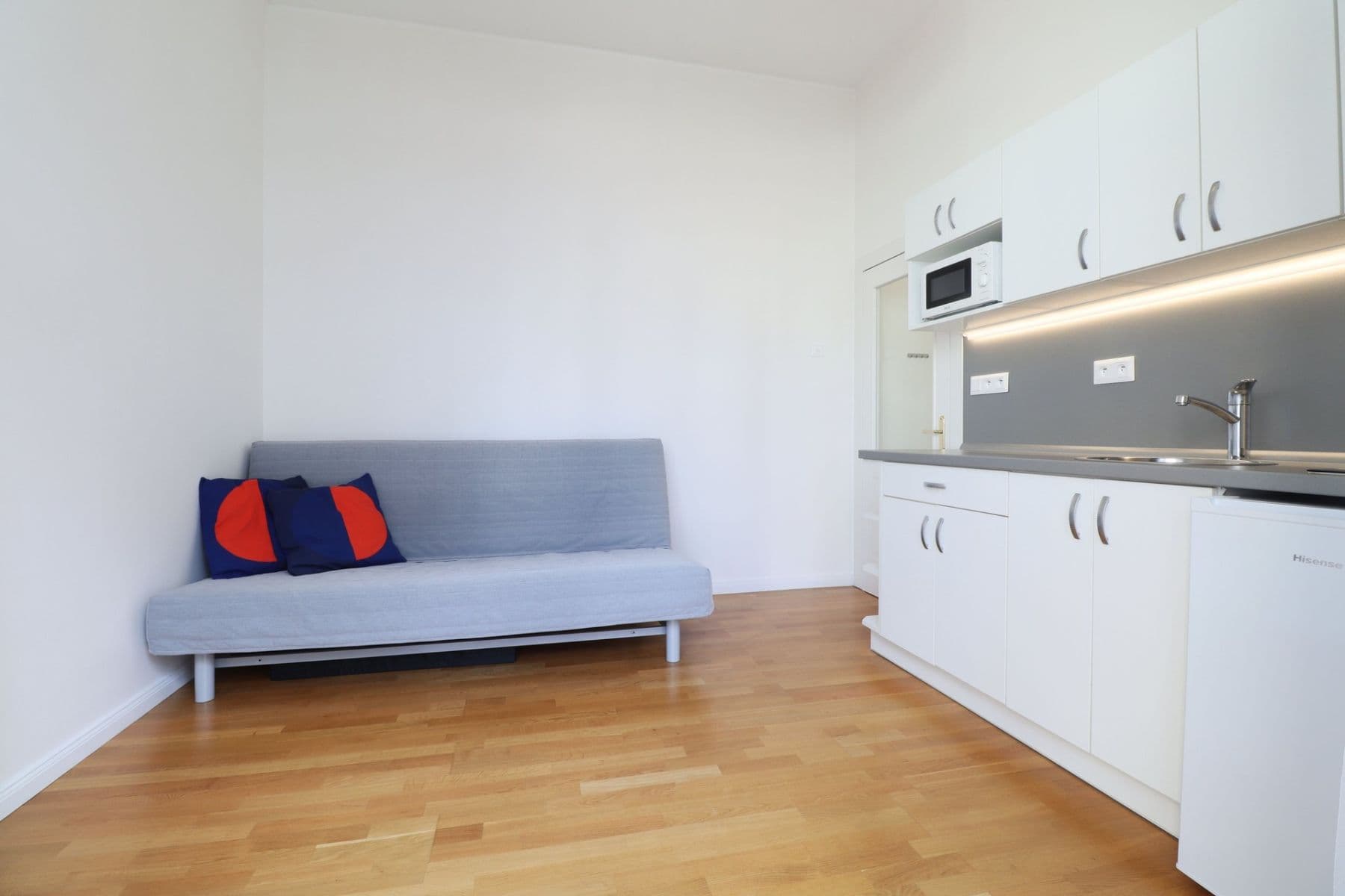 Pronájem bytu 1+kk 26 m², Záhřebská, Praha, Praha Pronájem bytu 1+kk 26 m², Záhřebská, Praha, Praha