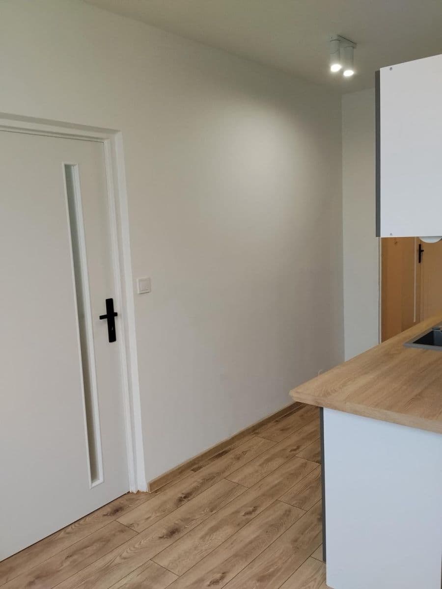Pronájem bytu 2+1 63 m², Jirkovská, Chomutov, Ústecký kraj Pronájem bytu 2+1 63 m², Jirkovská, Chomutov, Ústecký kraj