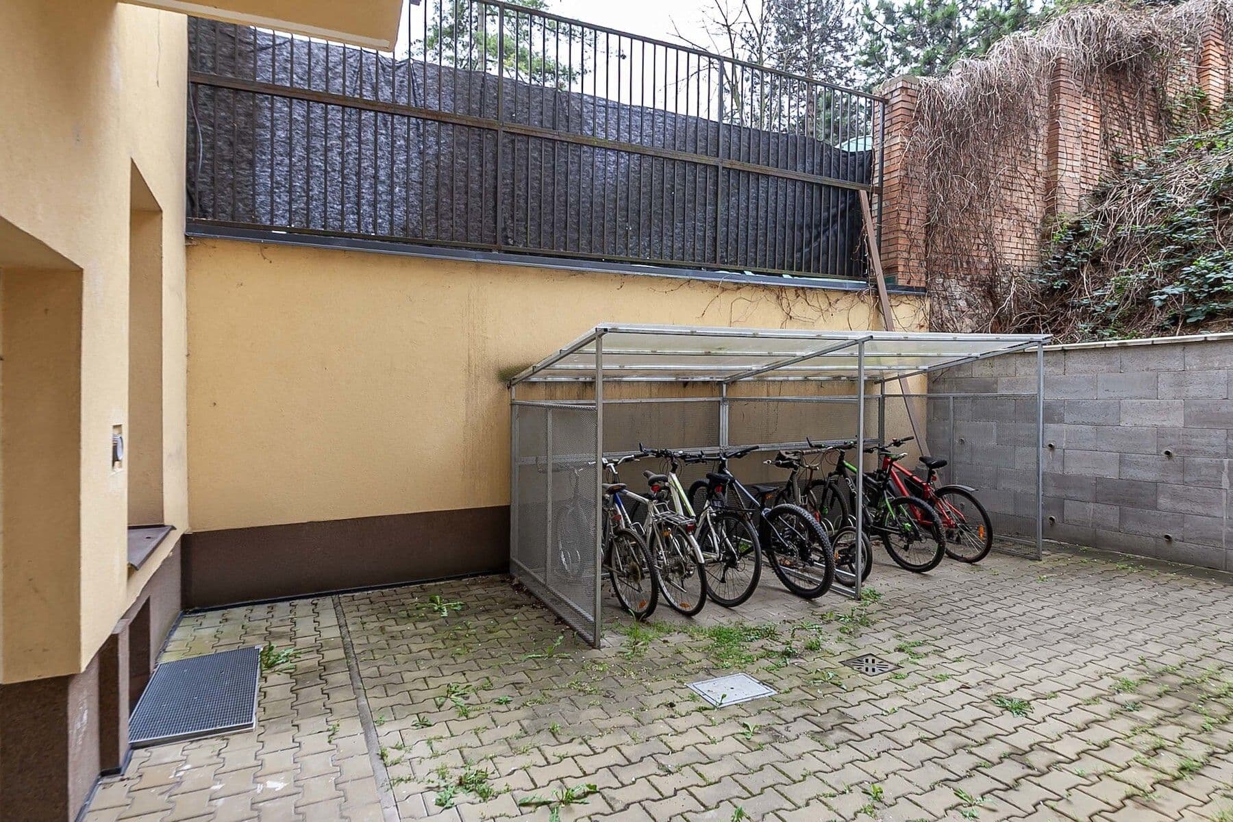 Prodej bytu 1+1 39 m², Křížová, Praha, Praha Prodej bytu 1+1 39 m², Křížová, Praha, Praha