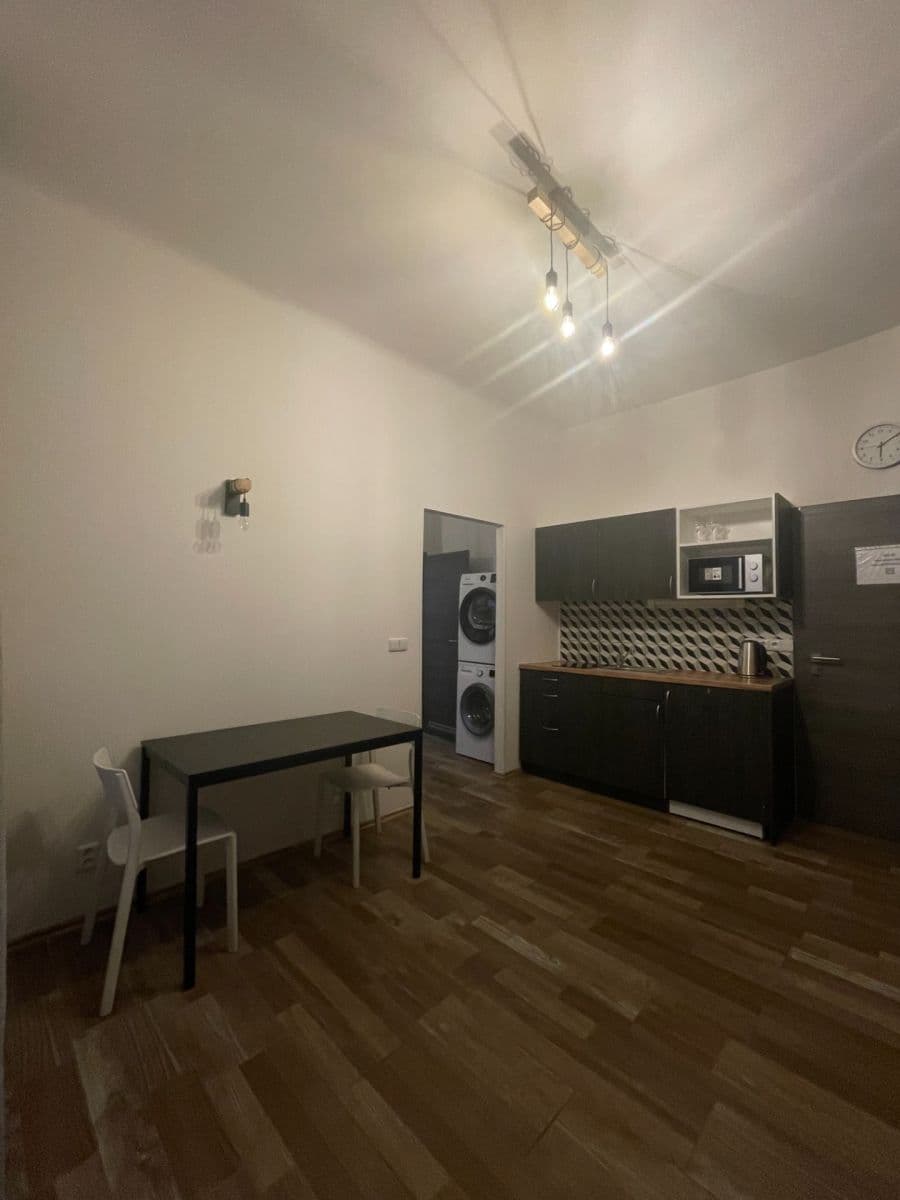 Pronájem bytu 2+kk 42 m², Navrátilova, Praha, Praha Pronájem bytu 2+kk 42 m², Navrátilova, Praha, Praha