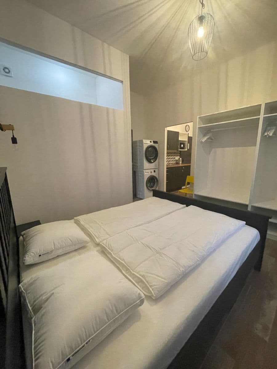 Pronájem bytu 2+kk 42 m², Navrátilova, Praha, Praha Pronájem bytu 2+kk 42 m², Navrátilova, Praha, Praha
