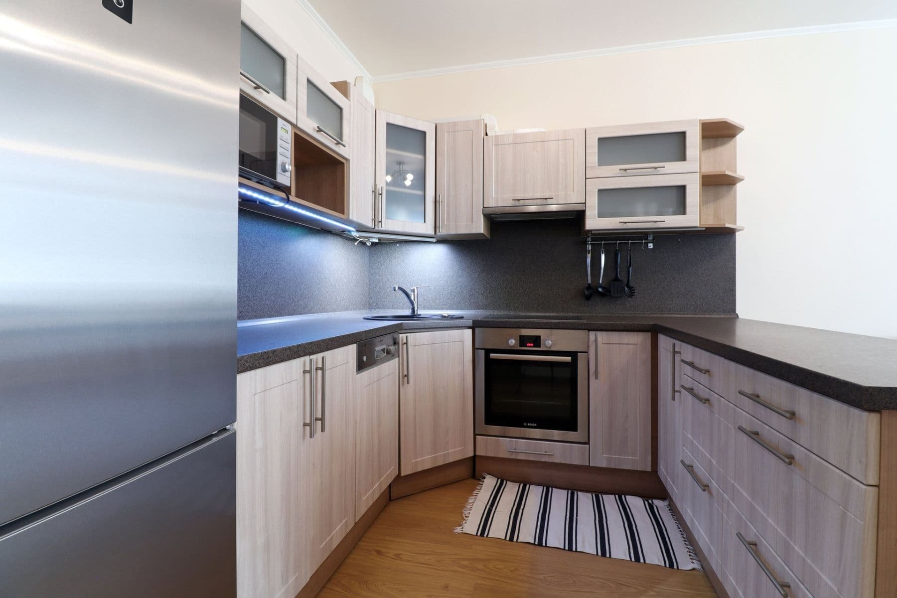 Pronájem bytu 2+kk 54 m², Kytlická, Praha, Praha Pronájem bytu 2+kk 54 m², Kytlická, Praha, Praha