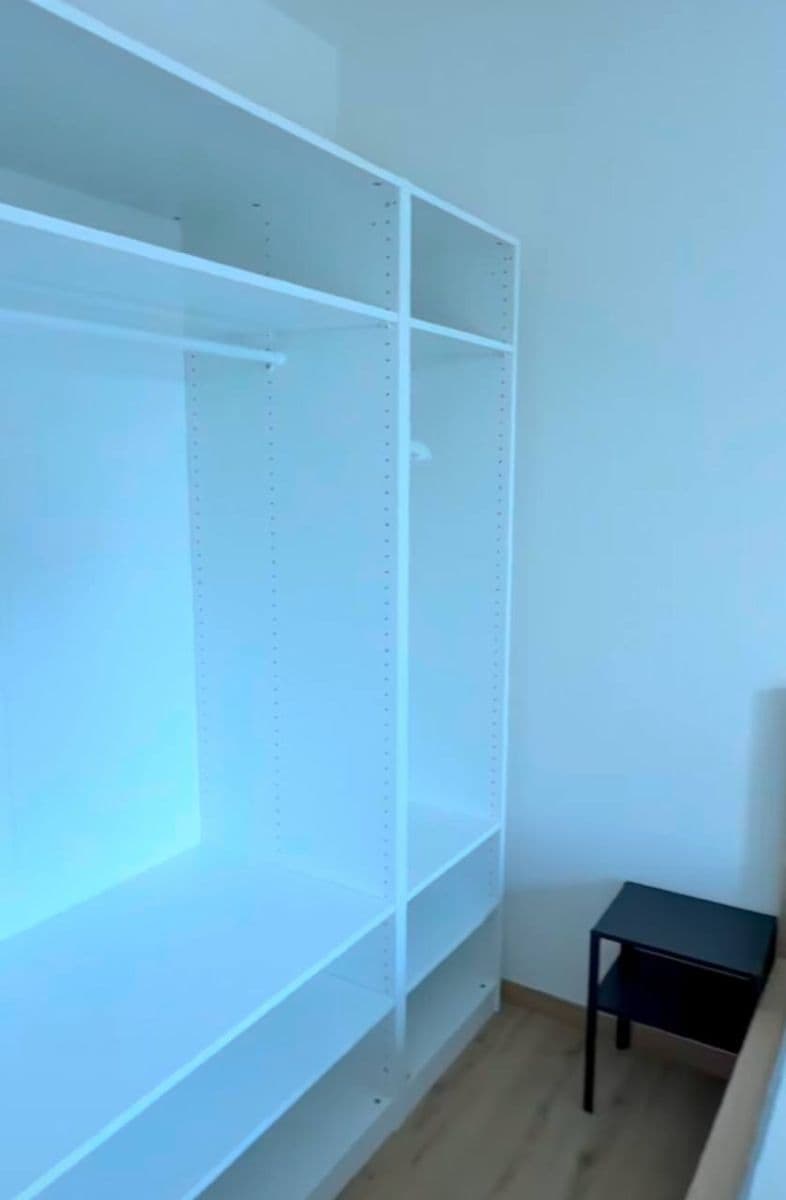 Pronájem bytu 2+kk 45 m², Zubrnická, Praha, Praha Pronájem bytu 2+kk 45 m², Zubrnická, Praha, Praha