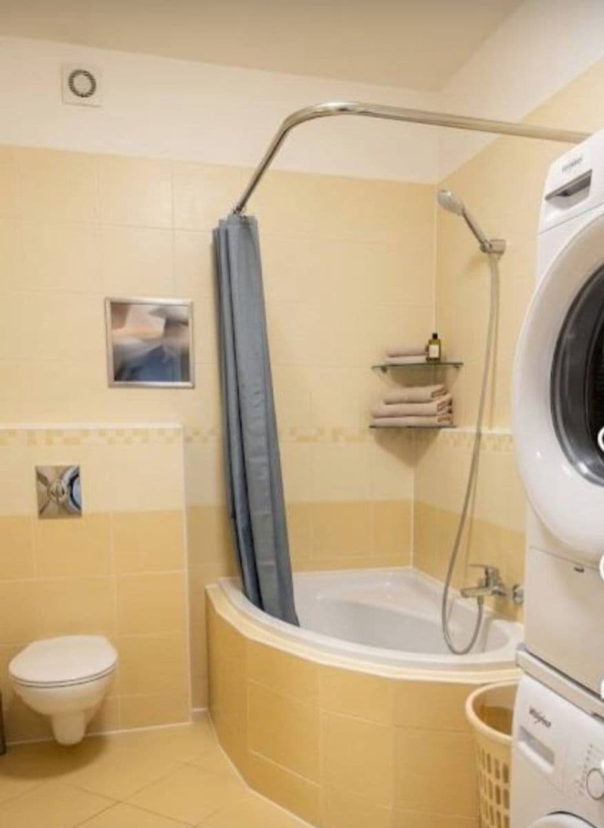 Pronájem bytu 2+kk 45 m², Zubrnická, Praha, Praha Pronájem bytu 2+kk 45 m², Zubrnická, Praha, Praha