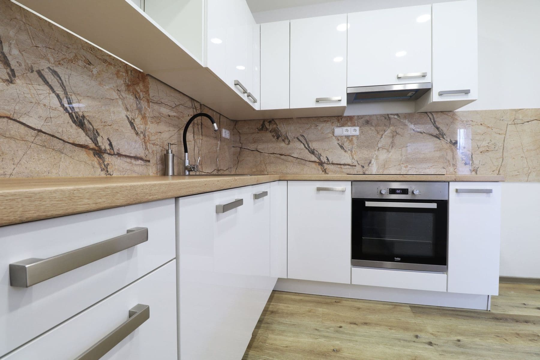 Pronájem bytu 3+kk 75 m², Hyacintová, Praha, Praha Pronájem bytu 3+kk 75 m², Hyacintová, Praha, Praha