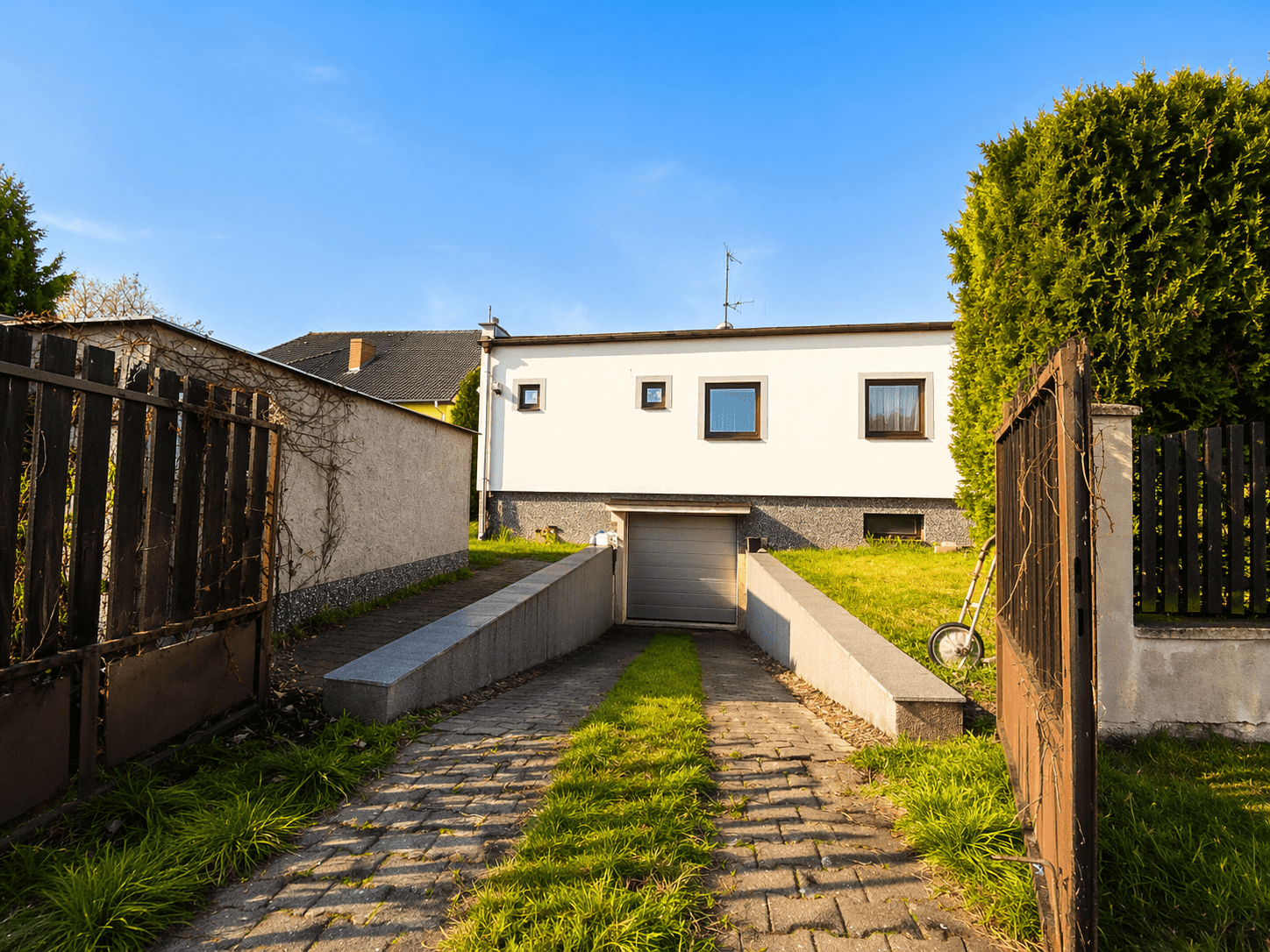 Prodej domu 117 m², pozemek 464 m², Přistoupim, Středočeský kraj Prodej domu 117 m², pozemek 464 m², Přistoupim, Středočeský kraj