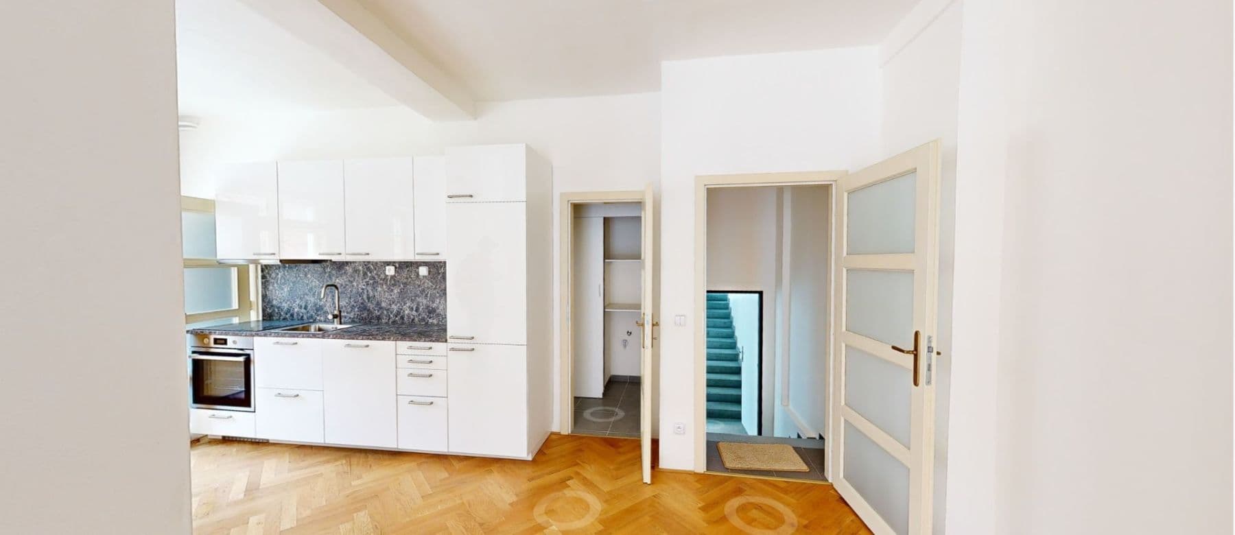 Pronájem bytu 1+kk 114 m², Staroměstské náměstí, Praha, Praha Pronájem bytu 1+kk 114 m², Staroměstské náměstí, Praha, Praha