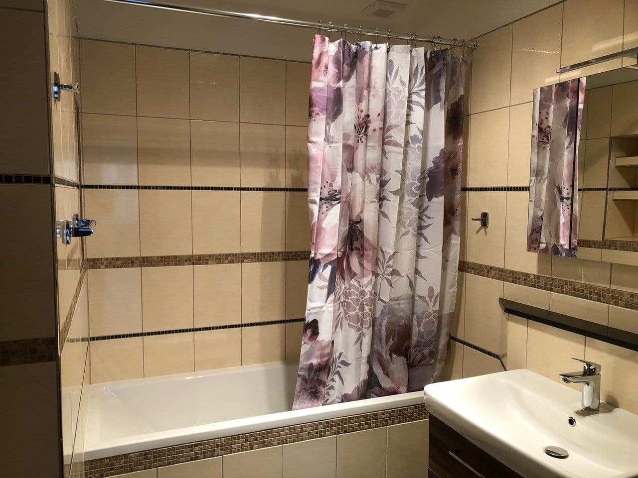 Pronájem bytu 2+kk 46 m², Žateckých, Praha, Praha Pronájem bytu 2+kk 46 m², Žateckých, Praha, Praha