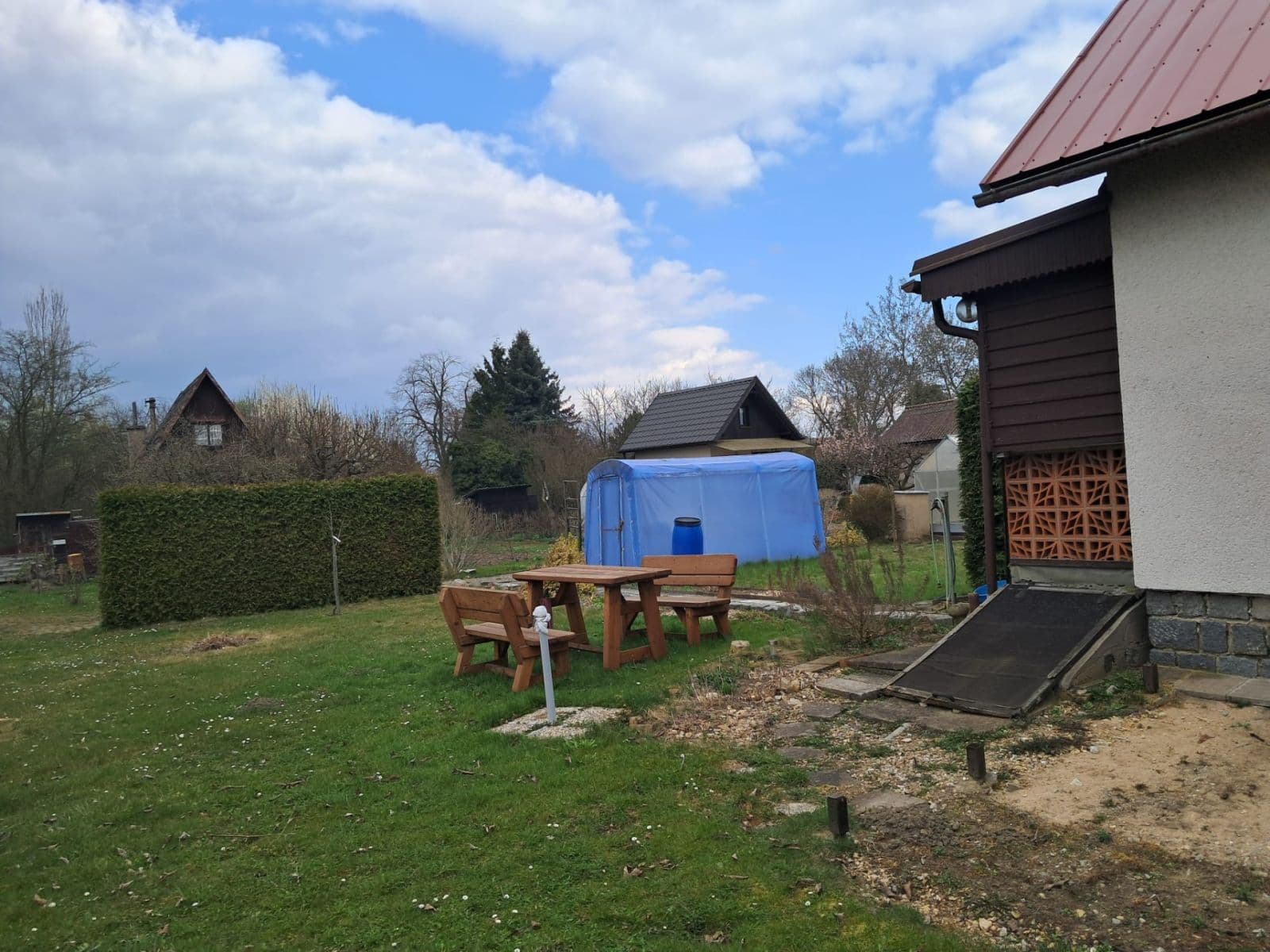 Prodej pozemku 385 m², Zahrádkářská osada Slatina, Hradec Králové, Královéhradecký kraj Prodej pozemku 385 m², Zahrádkářská osada Slatina, Hradec Králové, Královéhradecký kraj