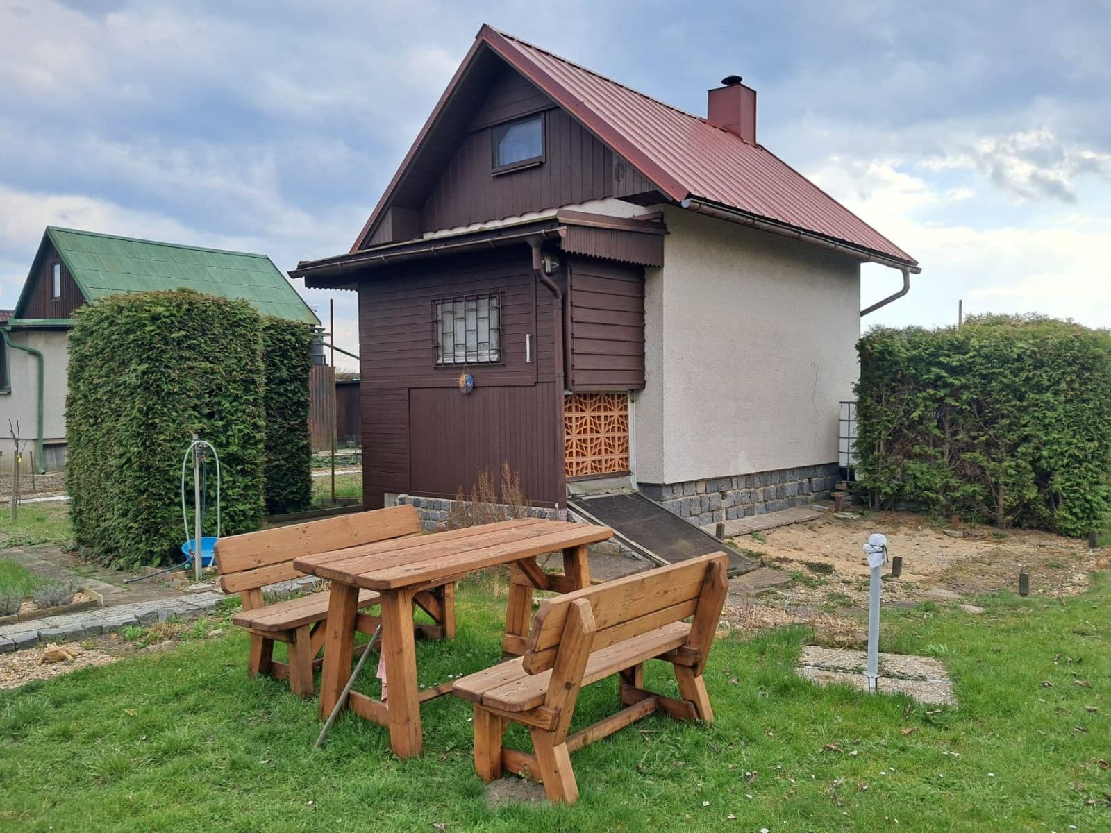 Prodej pozemku 385 m², Zahrádkářská osada Slatina, Hradec Králové, Královéhradecký kraj Prodej pozemku 385 m², Zahrádkářská osada Slatina, Hradec Králové, Královéhradecký kraj
