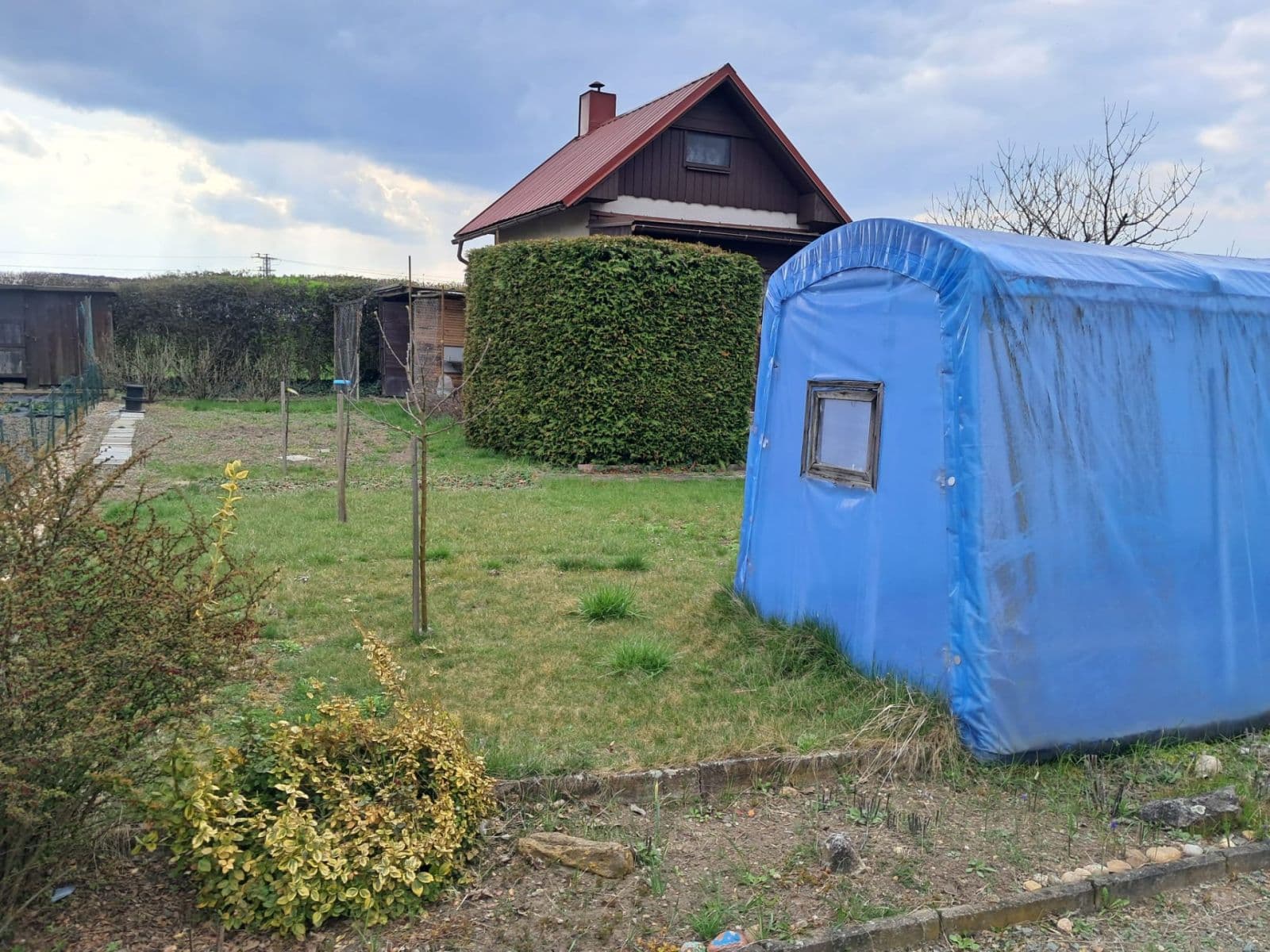 Prodej pozemku 385 m², Zahrádkářská osada Slatina, Hradec Králové, Královéhradecký kraj Prodej pozemku 385 m², Zahrádkářská osada Slatina, Hradec Králové, Královéhradecký kraj
