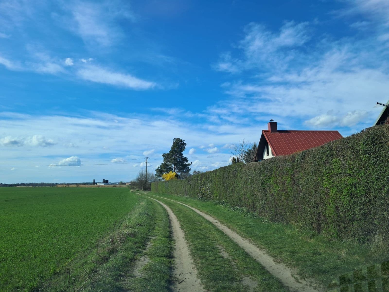 Prodej pozemku 385 m², Zahrádkářská osada Slatina, Hradec Králové, Královéhradecký kraj Prodej pozemku 385 m², Zahrádkářská osada Slatina, Hradec Králové, Královéhradecký kraj