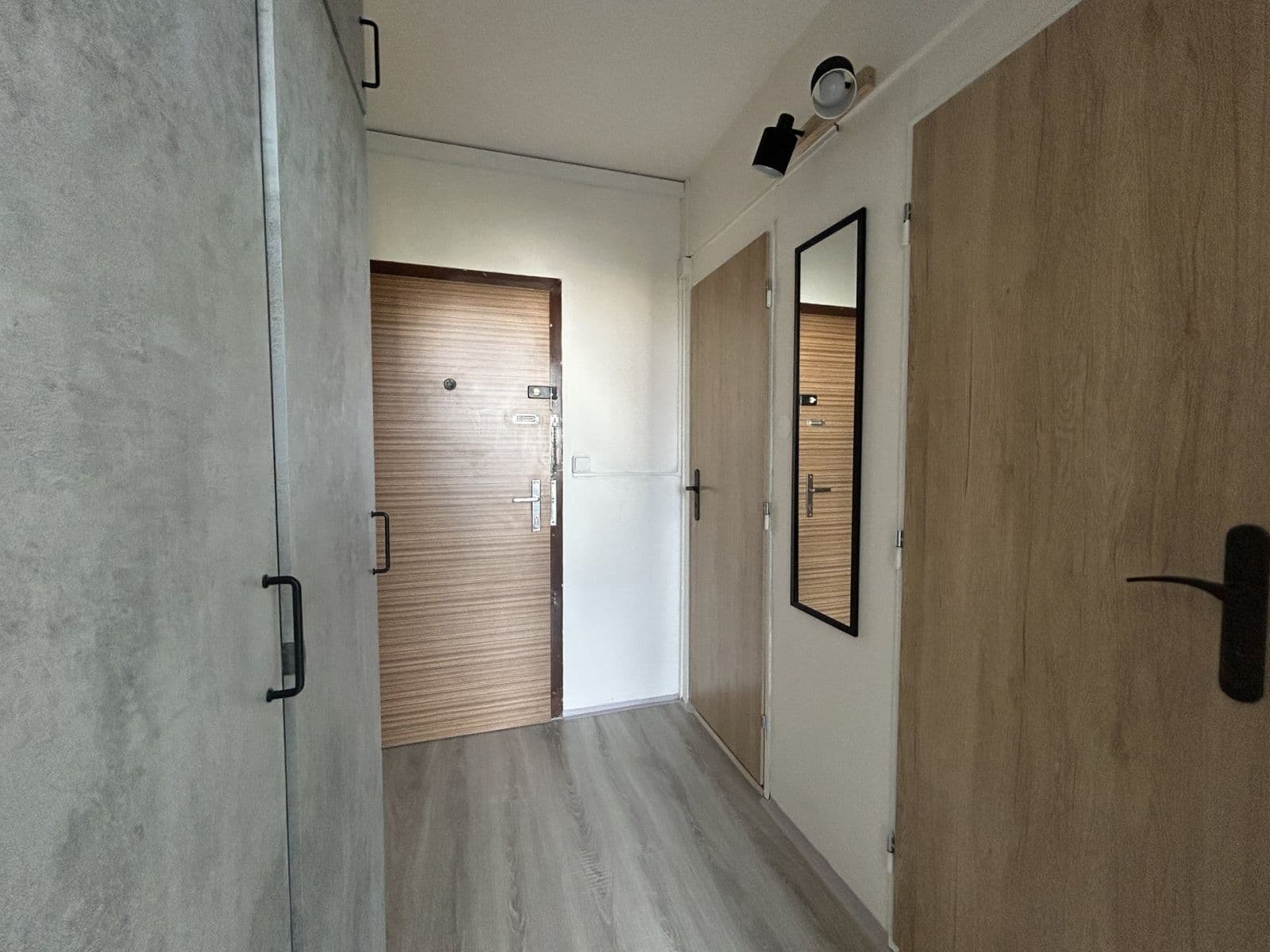 Pronájem bytu 1+kk 34 m², Křivenická, Praha, Praha Pronájem bytu 1+kk 34 m², Křivenická, Praha, Praha
