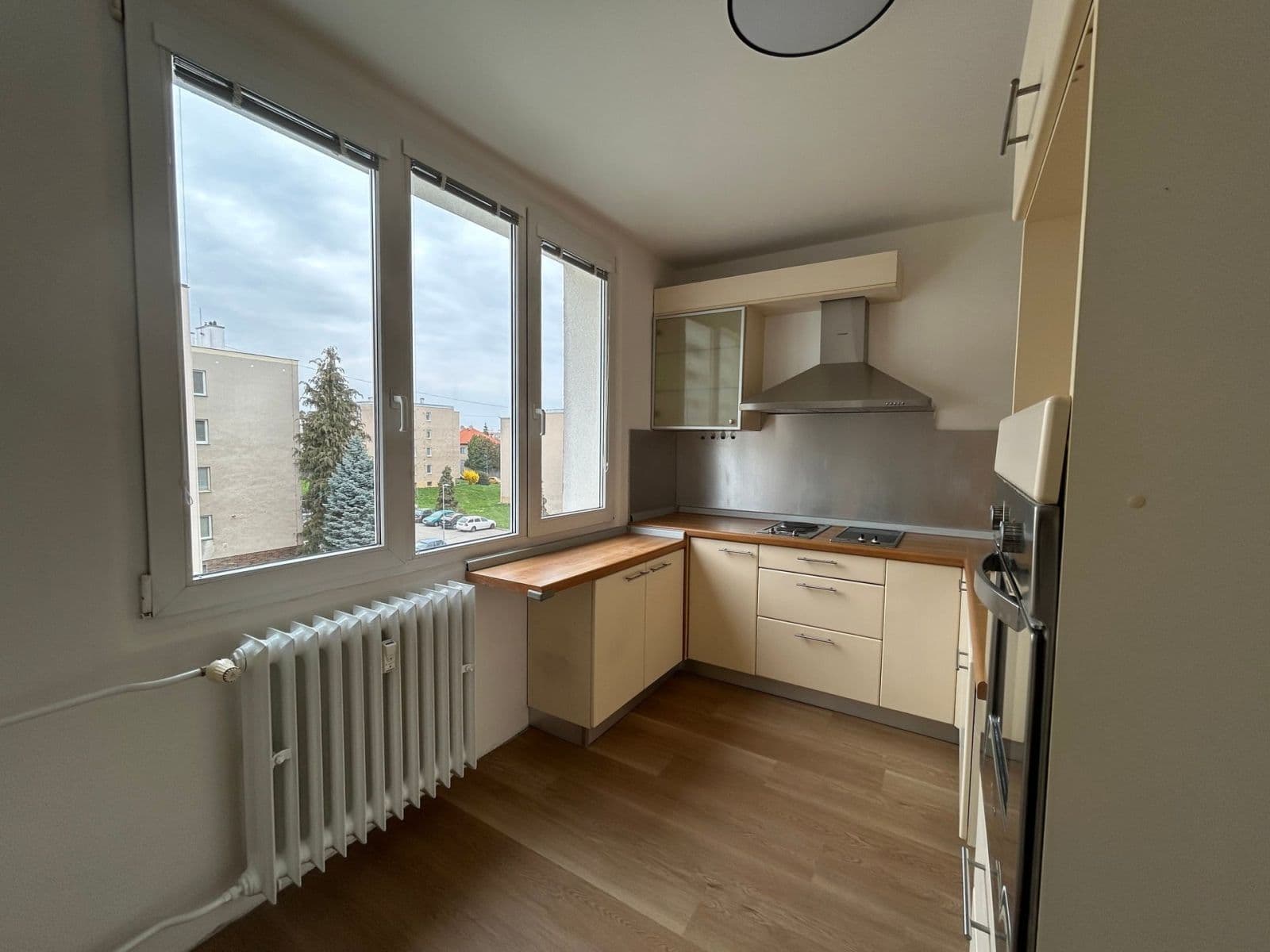 Pronájem bytu 3+1 84 m², Roháčova, Český Brod, Středočeský kraj Pronájem bytu 3+1 84 m², Roháčova, Český Brod, Středočeský kraj