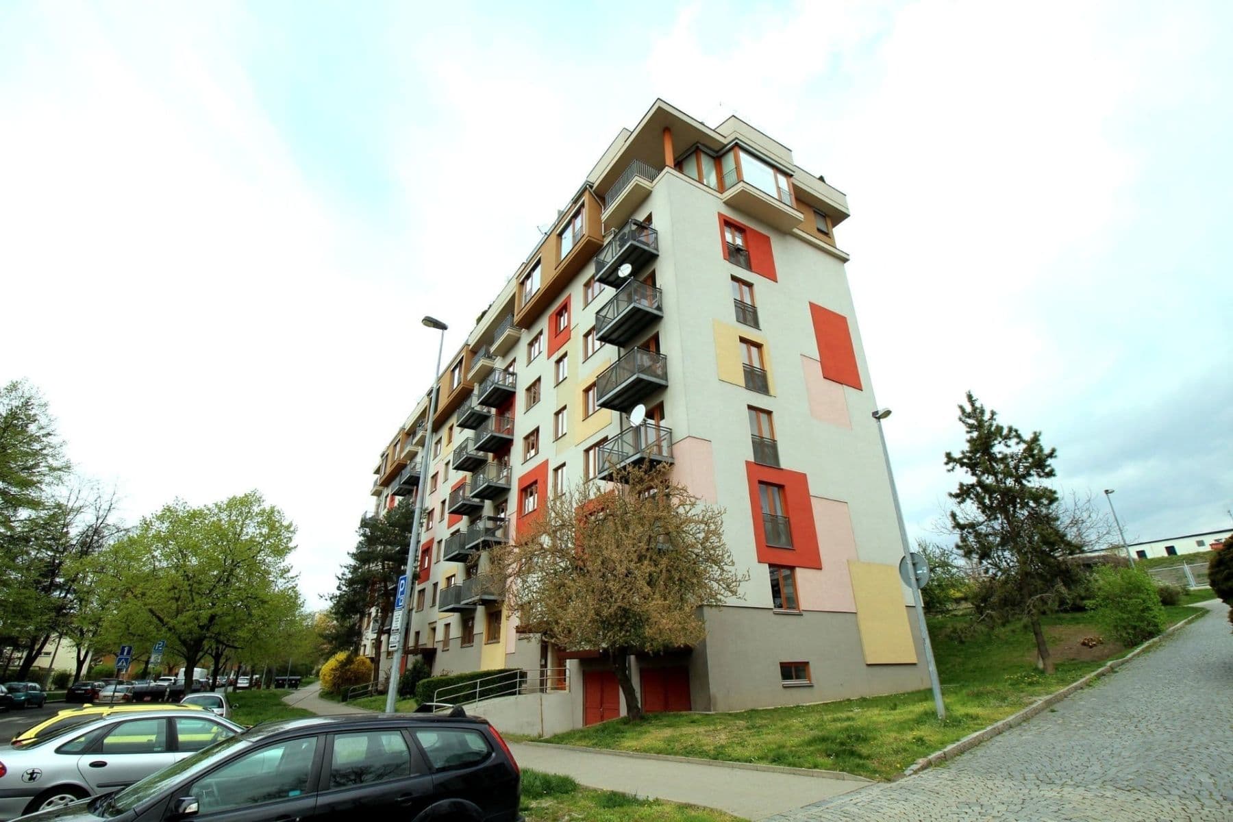 Pronájem bytu 1+kk 30 m², Pod lipami, Praha, Praha Pronájem bytu 1+kk 30 m², Pod lipami, Praha, Praha