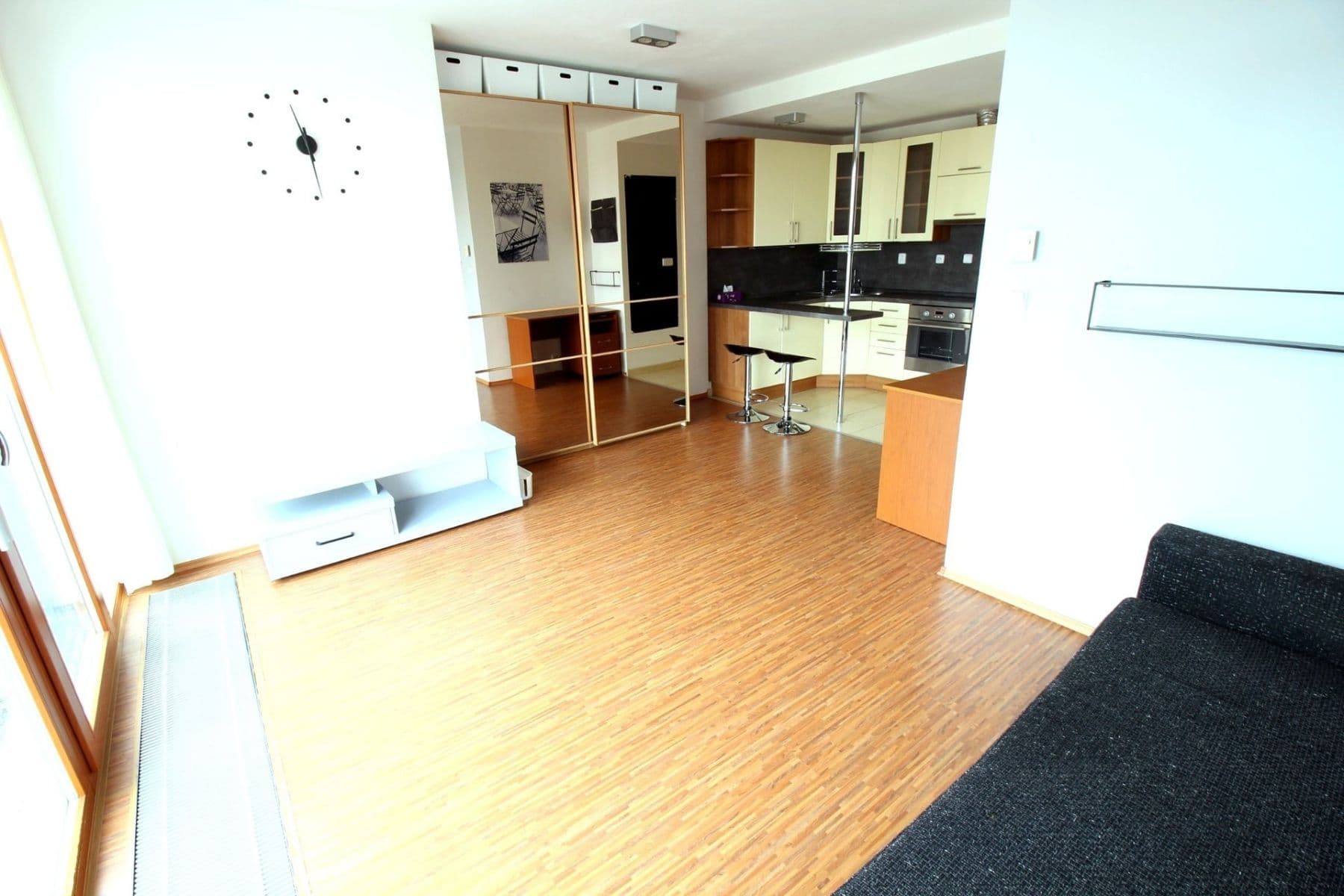 Pronájem bytu 1+kk 30 m², Pod lipami, Praha, Praha Pronájem bytu 1+kk 30 m², Pod lipami, Praha, Praha