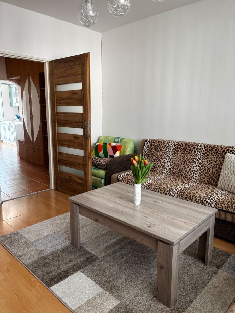 Pronájem bytu 2+1 50 m², Veľkonecpalská, Prievidza, Trenčiansky kraj Pronájem bytu 2+1 50 m², Veľkonecpalská, Prievidza, Trenčiansky kraj