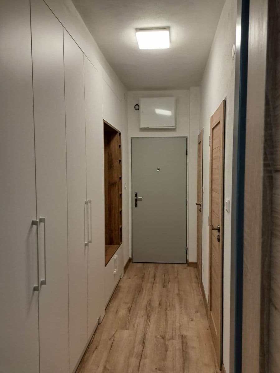 Pronájem bytu 2+1 50 m², Družstevní, Velké Meziříčí, Kraj Vysočina Pronájem bytu 2+1 50 m², Družstevní, Velké Meziříčí, Kraj Vysočina