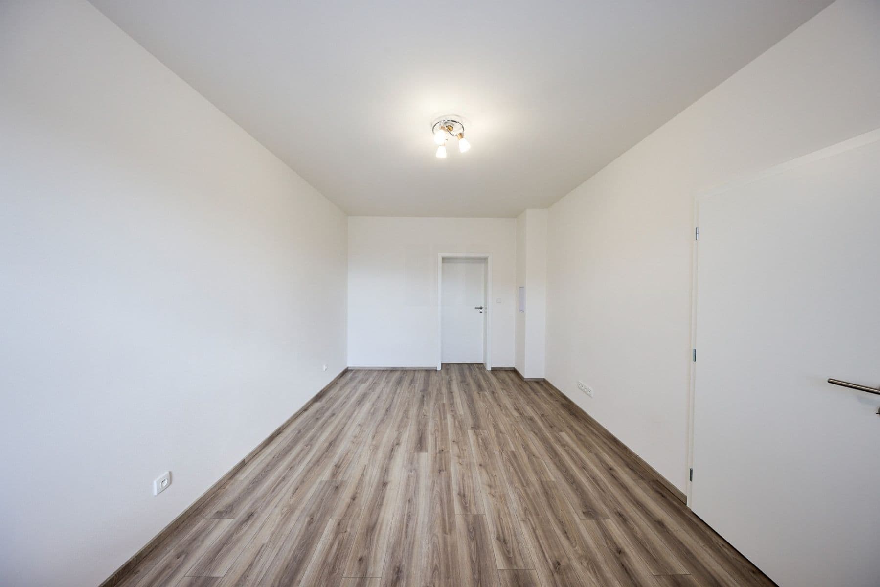 Pronájem bytu 2+kk 53 m², S. K. Neumanna, Kralupy nad Vltavou, Středočeský kraj Pronájem bytu 2+kk 53 m², S. K. Neumanna, Kralupy nad Vltavou, Středočeský kraj