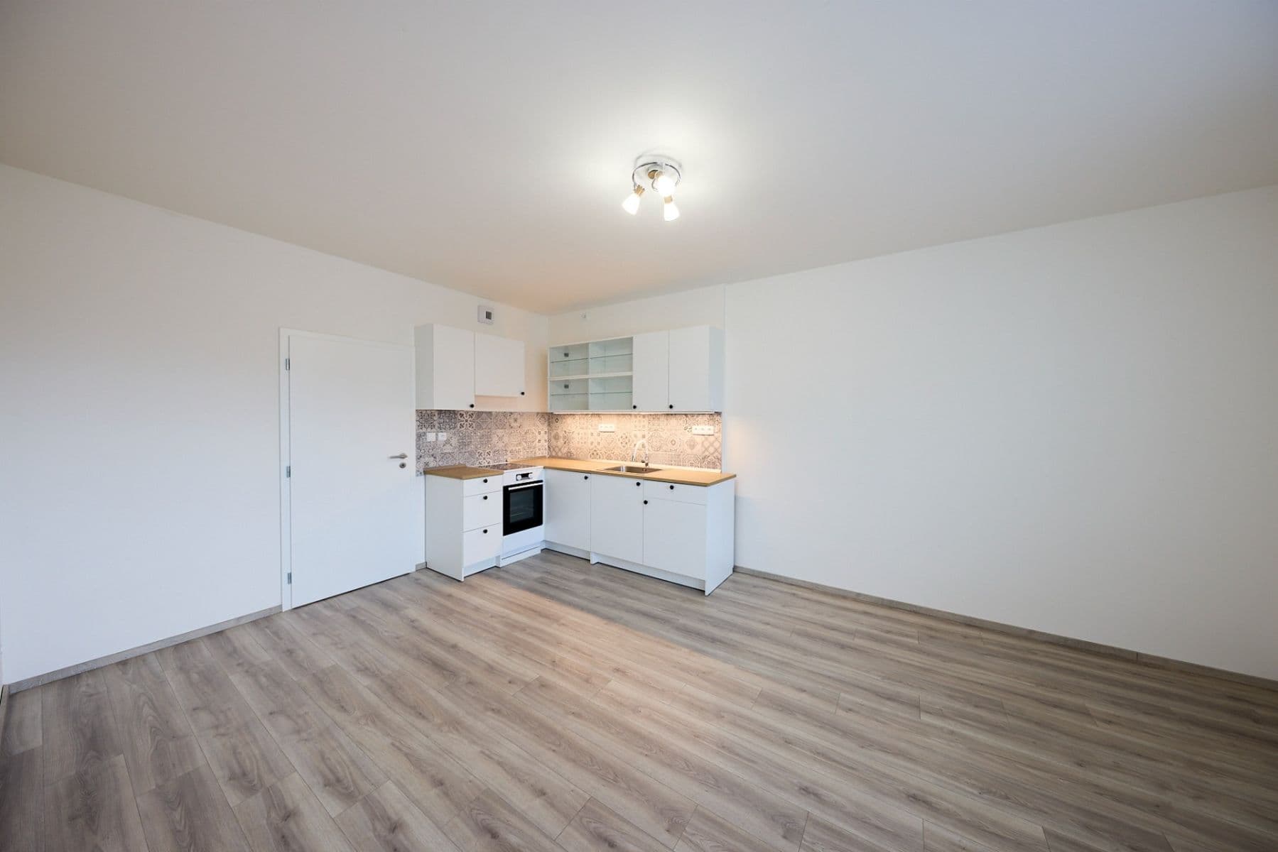 Pronájem bytu 2+kk 53 m², S. K. Neumanna, Kralupy nad Vltavou, Středočeský kraj Pronájem bytu 2+kk 53 m², S. K. Neumanna, Kralupy nad Vltavou, Středočeský kraj