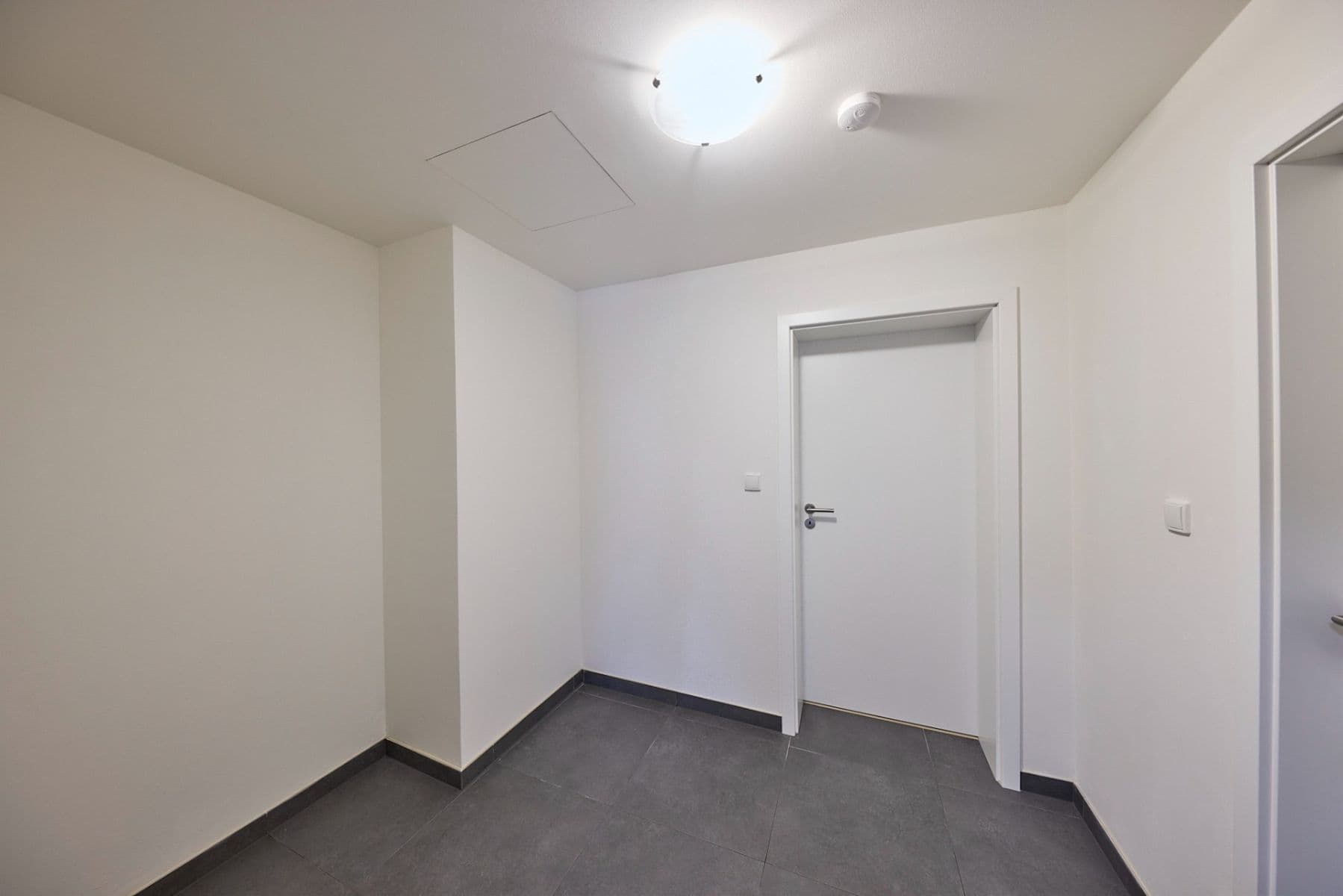 Pronájem bytu 2+kk 53 m², S. K. Neumanna, Kralupy nad Vltavou, Středočeský kraj Pronájem bytu 2+kk 53 m², S. K. Neumanna, Kralupy nad Vltavou, Středočeský kraj