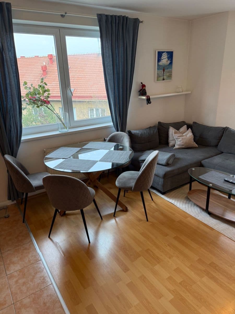 Pronájem bytu 2+kk 50 m², Strančická, Praha, Praha Pronájem bytu 2+kk 50 m², Strančická, Praha, Praha