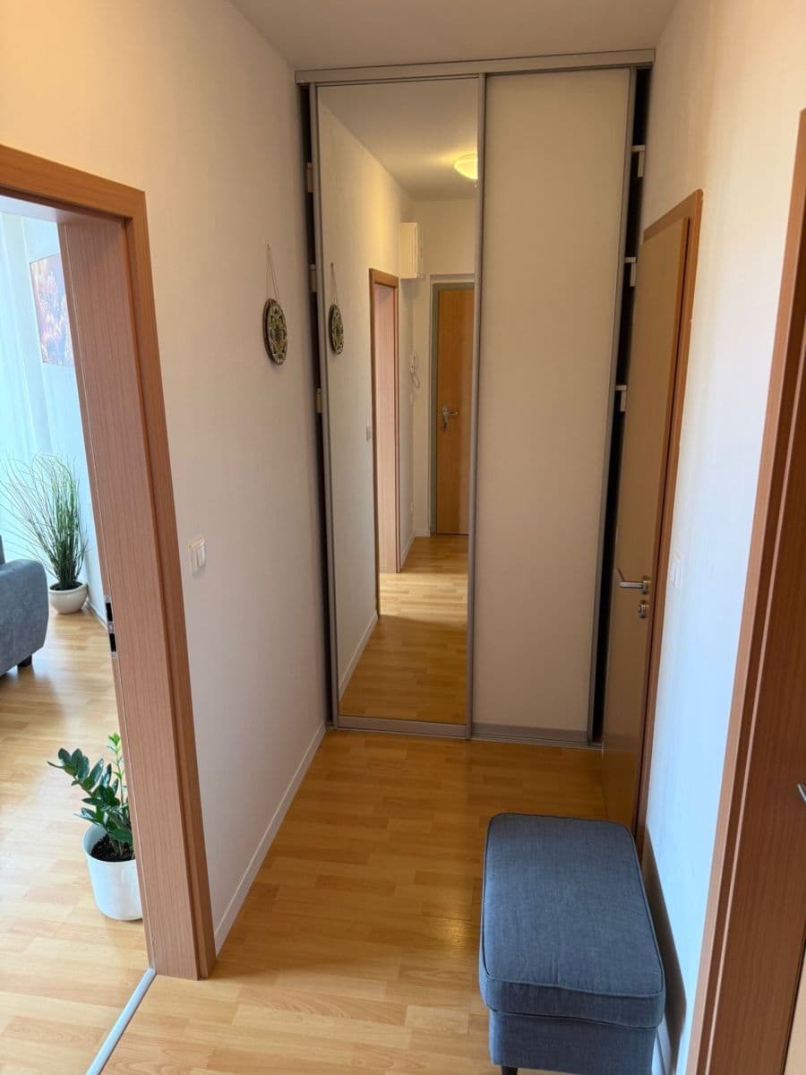 Pronájem bytu 2+kk 50 m², Strančická, Praha, Praha Pronájem bytu 2+kk 50 m², Strančická, Praha, Praha