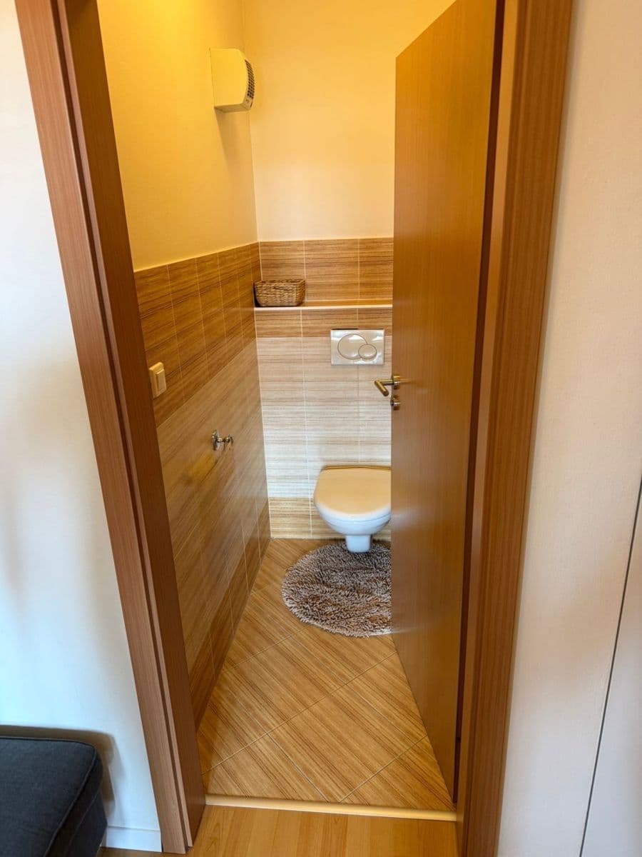 Pronájem bytu 2+kk 50 m², Strančická, Praha, Praha Pronájem bytu 2+kk 50 m², Strančická, Praha, Praha