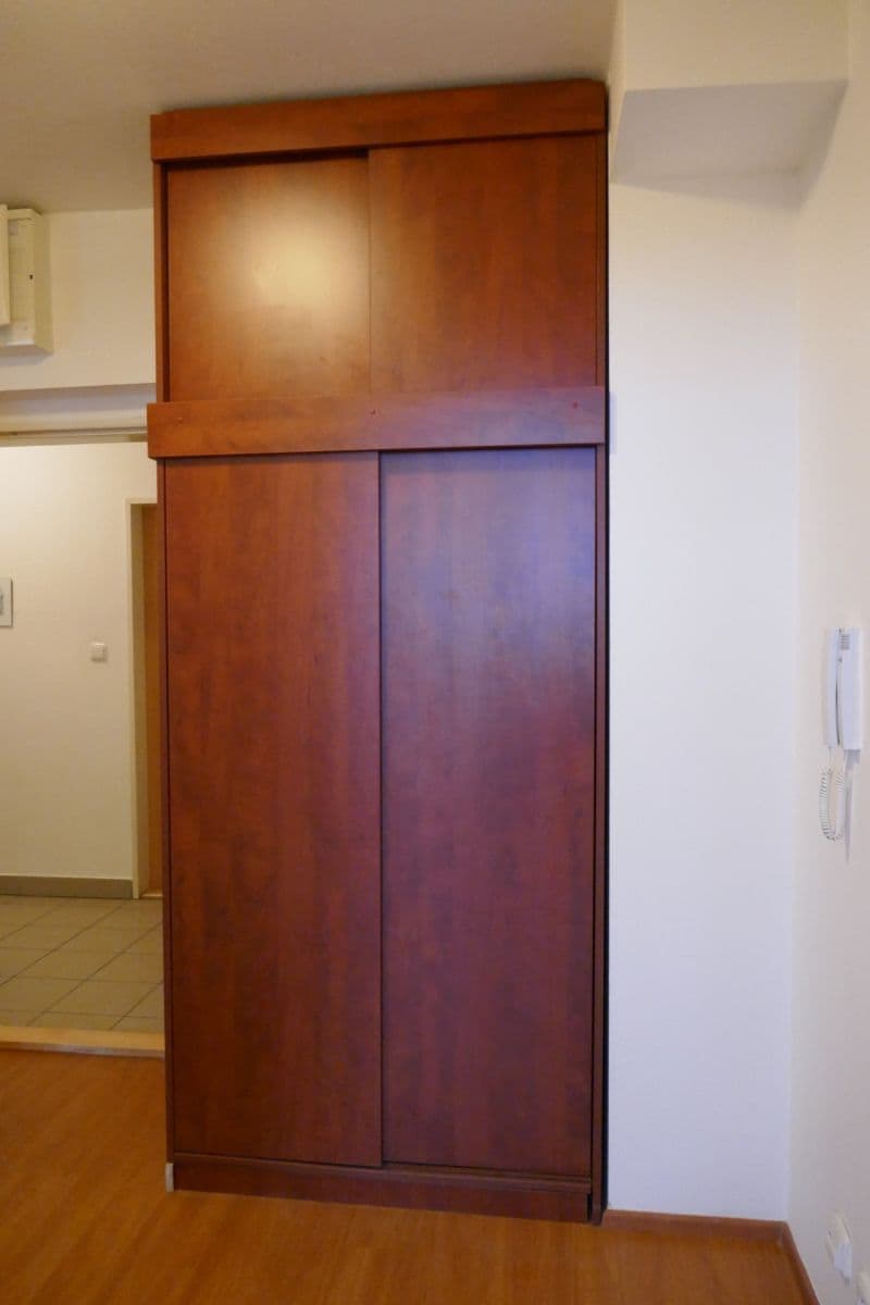 Pronájem bytu 2+kk 45 m², Hnězdenská, Praha, Praha Pronájem bytu 2+kk 45 m², Hnězdenská, Praha, Praha