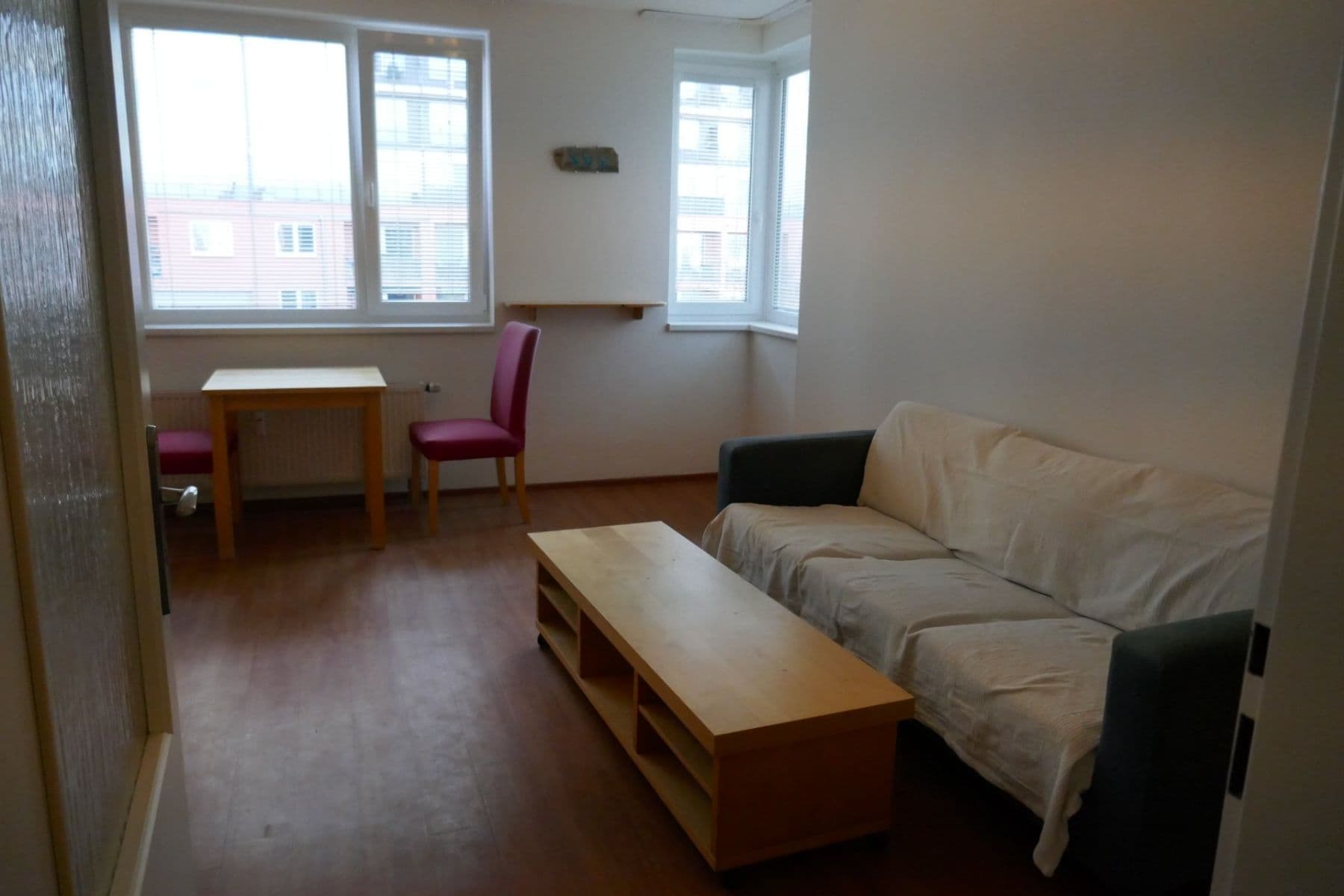 Pronájem bytu 2+kk 45 m², Hnězdenská, Praha, Praha Pronájem bytu 2+kk 45 m², Hnězdenská, Praha, Praha