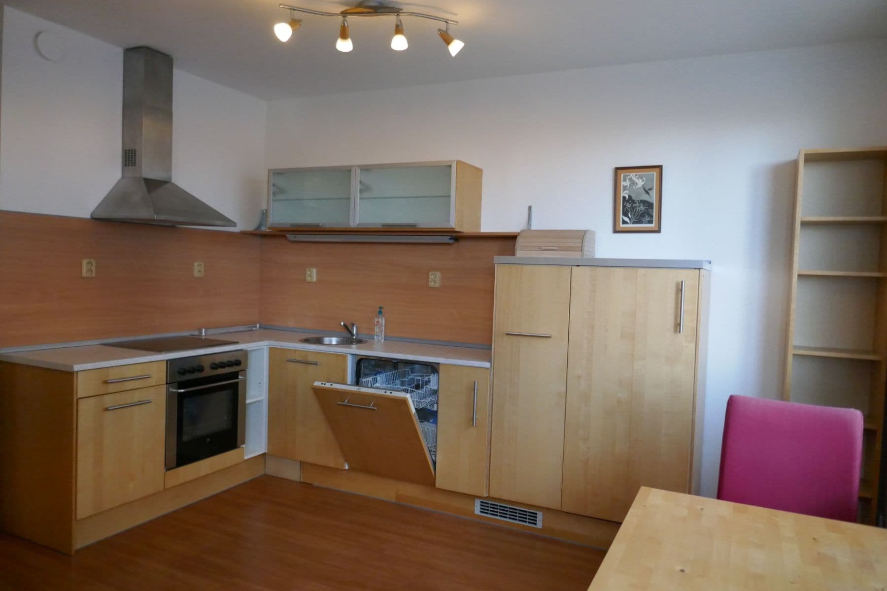 Pronájem bytu 2+kk 45 m², Hnězdenská, Praha, Praha Pronájem bytu 2+kk 45 m², Hnězdenská, Praha, Praha