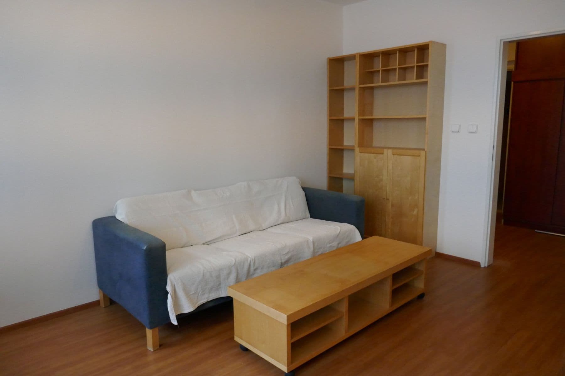 Pronájem bytu 2+kk 45 m², Hnězdenská, Praha, Praha Pronájem bytu 2+kk 45 m², Hnězdenská, Praha, Praha